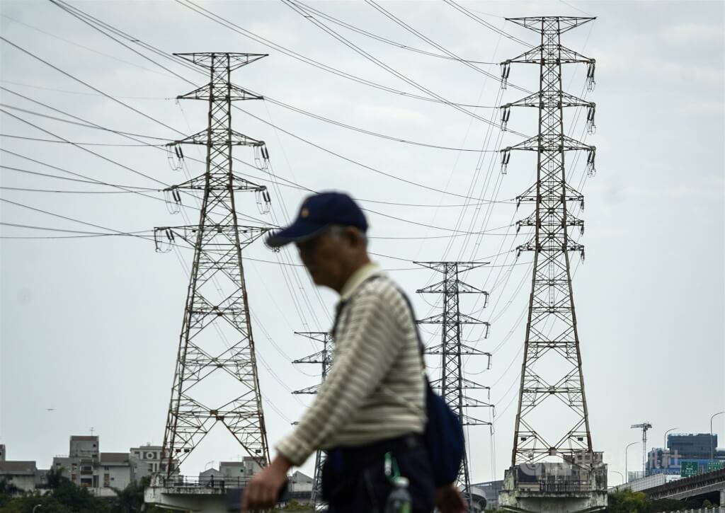 經部：首見經濟成長用電降情況 未來10年電力需求下修