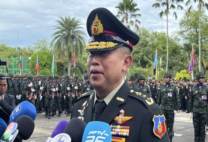 新任軍區司令上任　誓捍衛國家主權