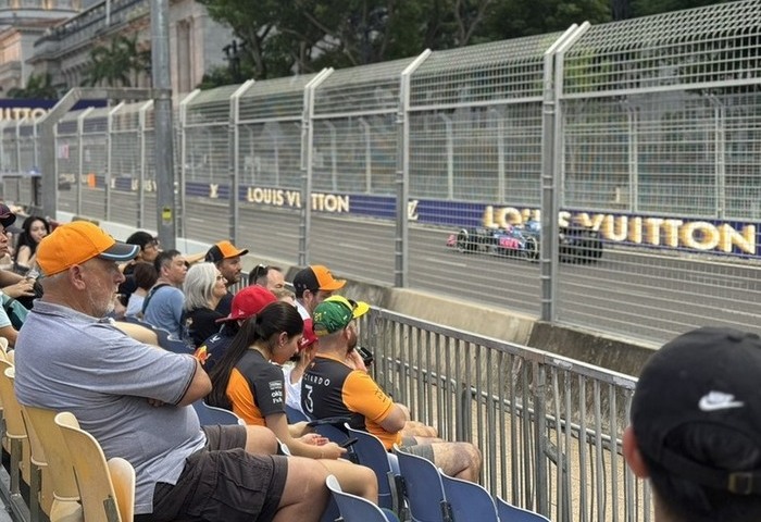 新加坡F1狂飆　不只收穫車迷歡呼還有逾30億收入