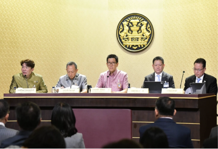 政府注資千億　年底拚經濟成長2.2％