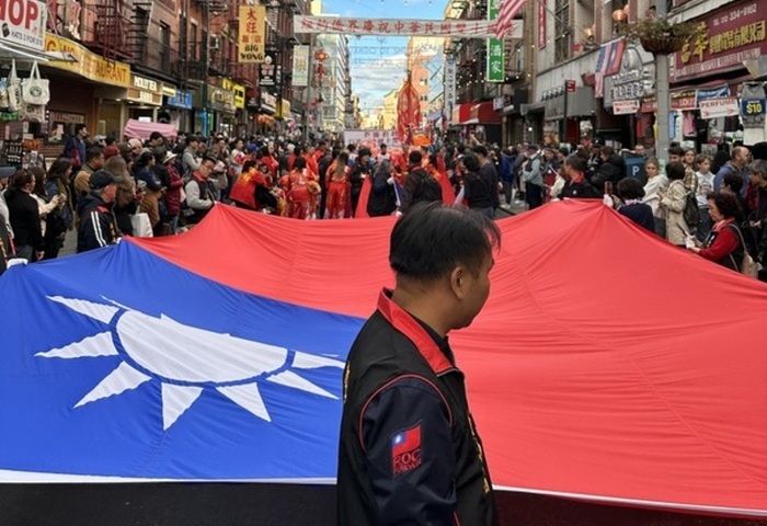 紐約慶祝雙十遊行　華埠封街遊客瘋台灣