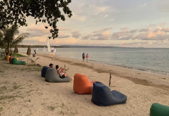 英旅警衝擊達叻觀光　估損失逾七億泰銖