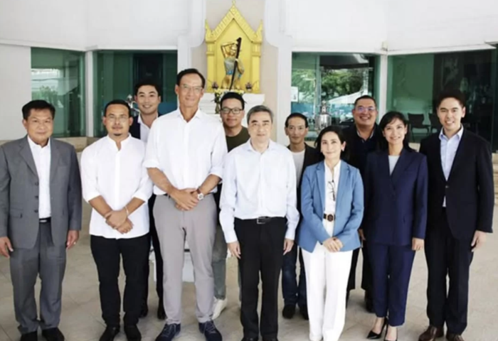 民主黨改組啟動　阿披實回歸領軍復興