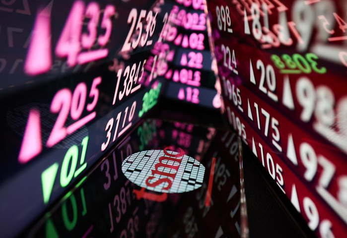 台股再攀新高　鴻海日月光國巨東元成強勢指標