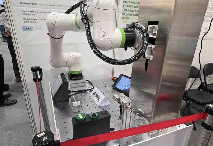 機械手臂自動分裝輻射藥品　北榮獲發明競賽金獎