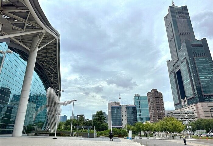 壽險業卡位高資產商機　亞資中心高雄專區見成果