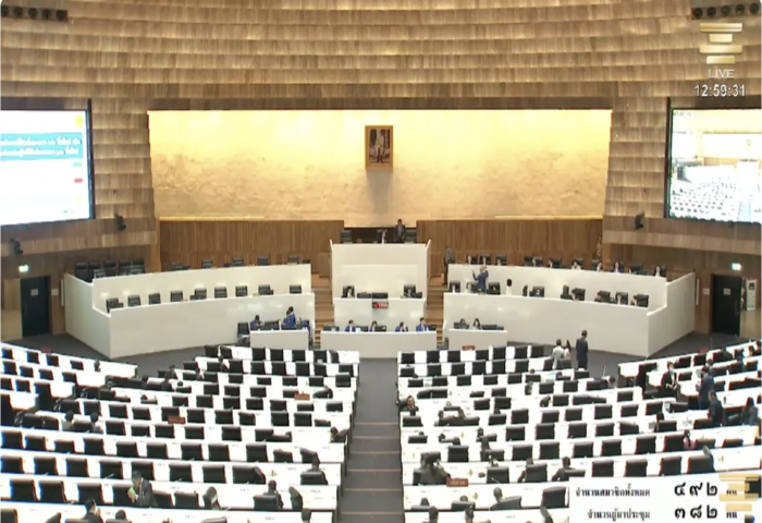 泰國國會184票通過修正案　排除青年涉112罪納入特赦