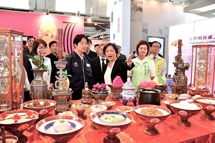 賴總統參觀台灣設計展　鼓勵年輕人踏入設計領域