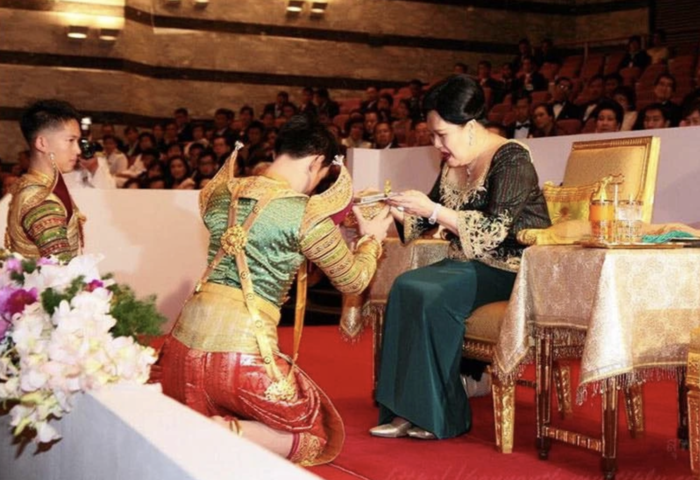 懷念國母詩麗吉　典範永存人心