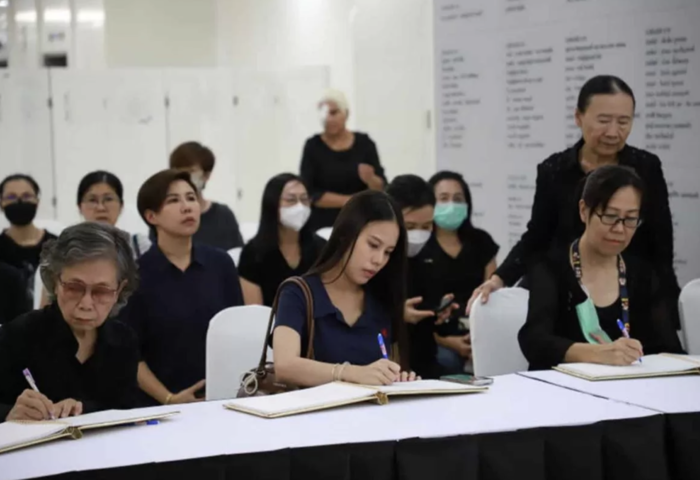 「國母永存心中」　全國民眾緬懷詩麗吉王太后足跡