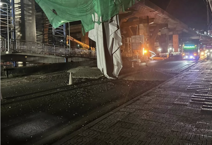 拉瑪二世路工地灑落混凝土　一度封道半小時