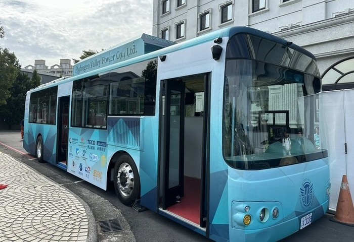 國產氫能巴士整車海外參展　台灣進軍全球市場
