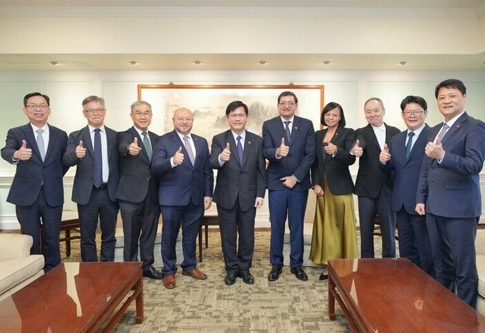 林佳龍：貝里斯是長期夥伴　盼創電動巴士、綠能合作