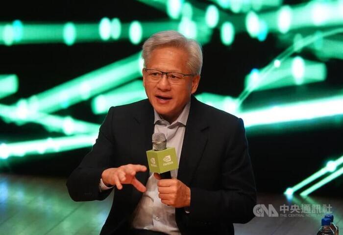 黃仁勳淡化美方國安疑慮　稱中國有大量自產AI晶片