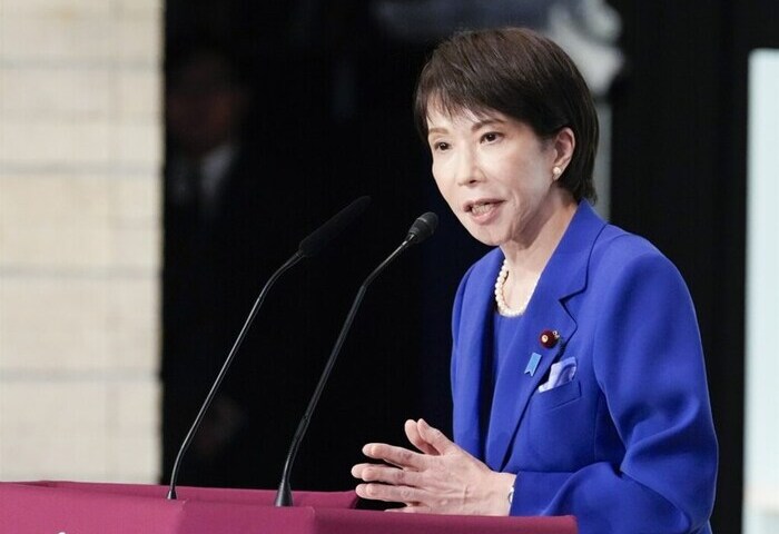 高市早苗「滑椅子」搭話印尼總統　網：社交能力太強