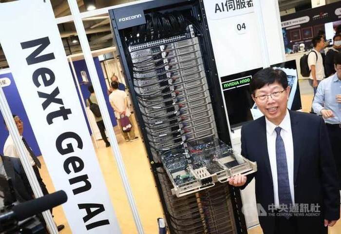 鴻海布局美國　將用人形機器人在德州產AI伺服器
