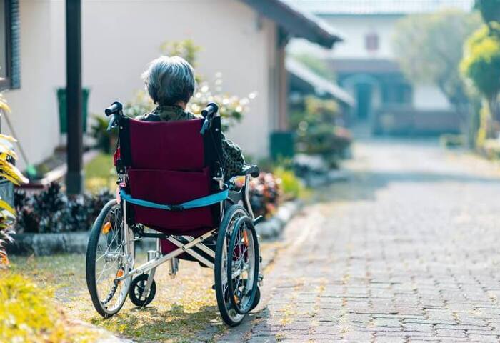 社安網2.0計畫5年819億元　4重點防孤獨死、兒虐