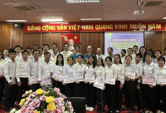 越南偏鄉學子獲台商獎學金：台灣人美心善令人嚮往