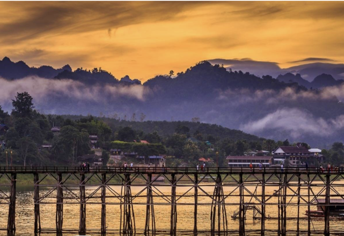 清晨氣溫下探　多地短暫陣雨