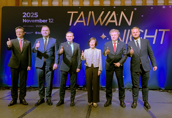 江文若率史上最大經貿團訪波蘭　參加烏克蘭重建展