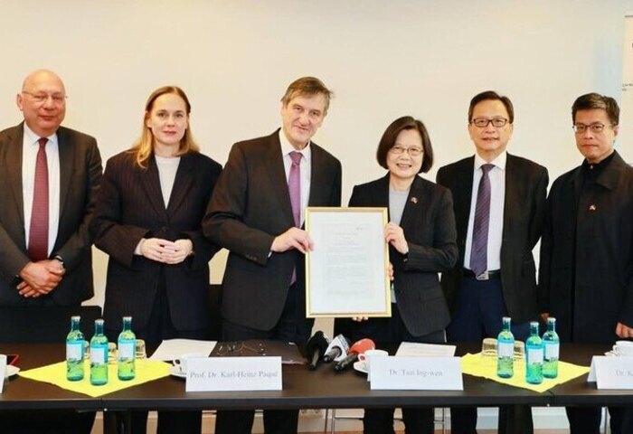 蔡英文訪德獲頒FNF友誼獎狀　出席零日攻擊柏林放映會