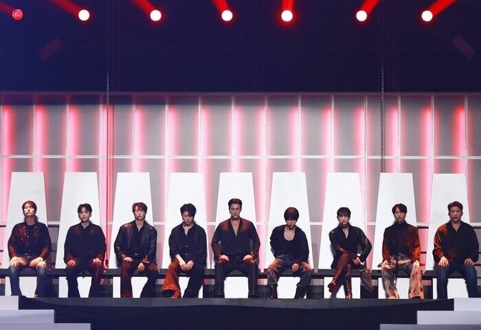 韓團SJ大巨蛋獻唱「至少還有你」　東海感動落淚