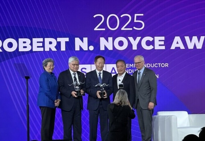 劉德音獲羅伯特諾伊斯獎：並肩台積電30年是畢生榮幸