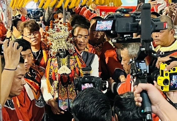 北港朝天宮黑面三媽睽違百年台南會香　市區大遶境