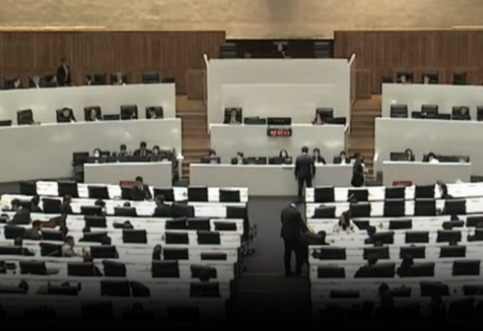 國會解散引熱議　網路逾30萬則討論