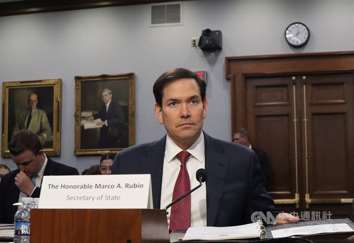 美國務卿首度公開評論中日齟齬　稱將與雙方合作