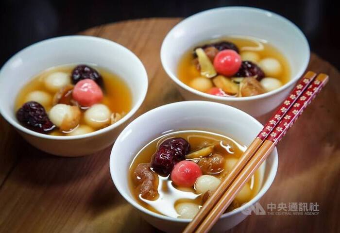 冬至吃湯圓長一歲又團圓　「冬至烏過年酥」預測春節好天氣？