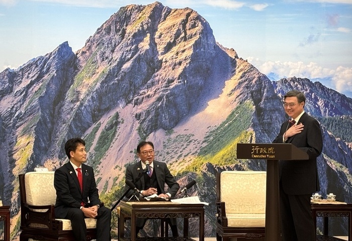 卓榮泰接見瀧波宏文　盼強強聯手實現自由開放印太