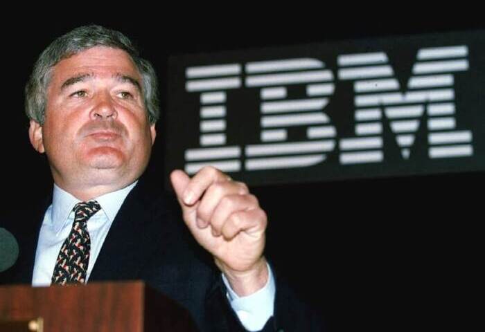 帶領藍色巨人重返榮耀　IBM傳奇執行長郭士納83歲辭世