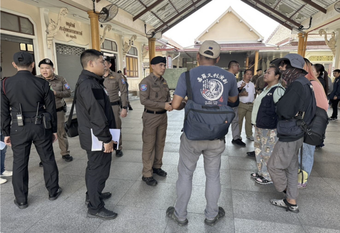 整頓拍照亂象　旅遊警察進駐鄭王廟