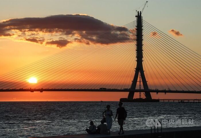 以景觀為優先　淡江大橋謙遜禮敬夕照