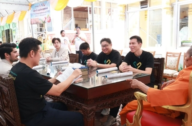 兩位總理候選人走訪馬哈猜　推動「一張身分證」助小商戶融資