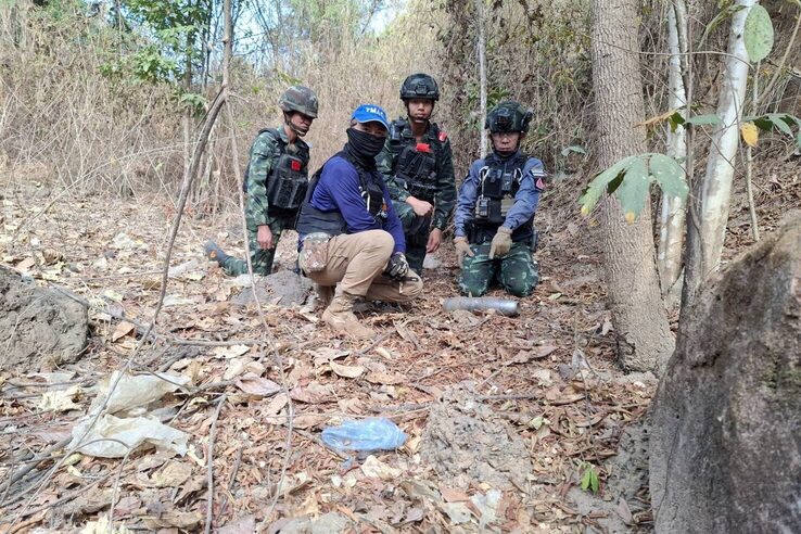 泰軍清剿泰柬邊境地雷　素林府發現 105 毫米砲彈 8 枚