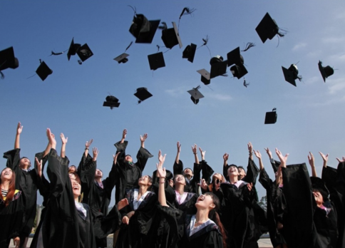 景氣未復甦就業逆流　學歷價值再受檢視