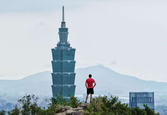 看霍諾德成功攀爬台北101 創意成就台灣城市、國家行銷