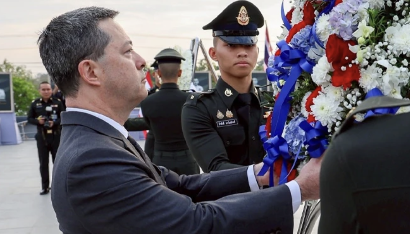 美國駐泰使節獻花致敬　緬懷泰軍英靈