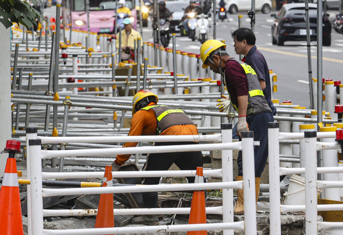 台灣經濟15年來最好！過半勞工「無感」怎麼辦？