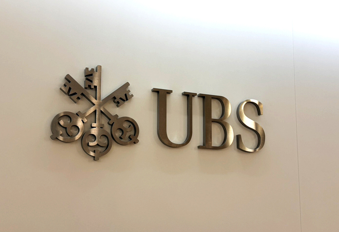 瑞銀：前3季黃金目標價6200美元　美期中選舉後下修