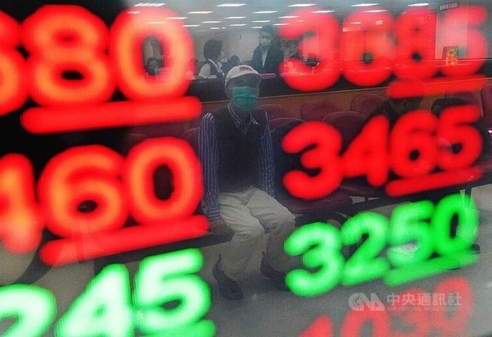 PCB、面板撐盤　台股收盤漲94點站回5日線