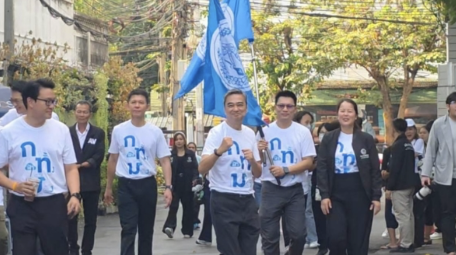 選前最後動員　阿披實放車掃街