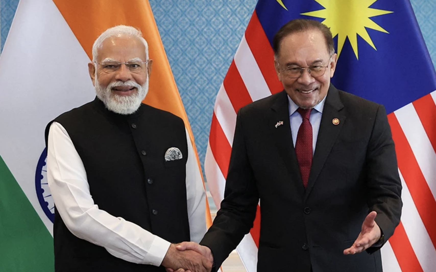 印馬戰略關係深化　莫迪訪布城簽署11項合作