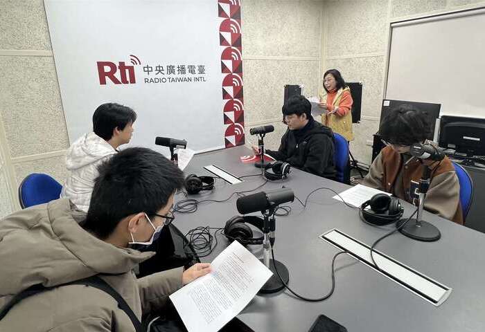 穿越7458公里的電波 將台灣的故事帶進北極圈