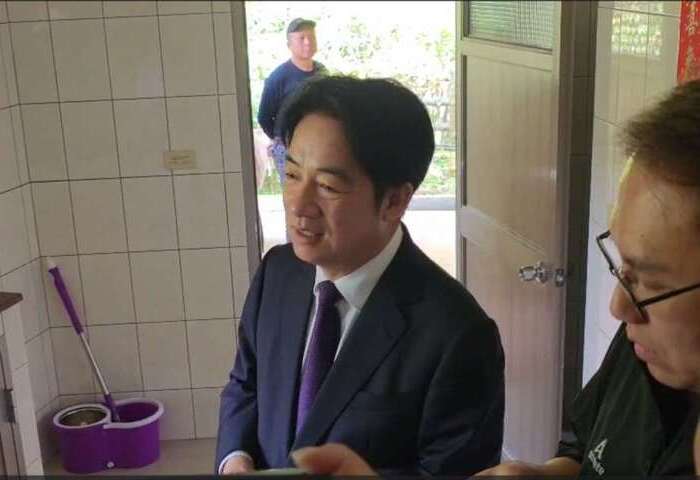 總統除夕回萬里老家拜年　導覽礦工紀念館展現對家鄉情懷