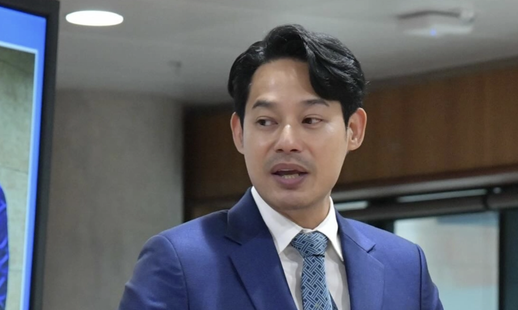 人民黨回應IO質疑　出示Spectre C空調更換單據