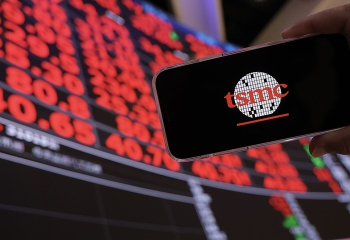 台股馬年紅盤創多項紀錄　記憶體和被動元件強勢