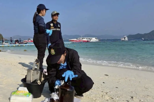 普吉海域油污擴散　沉船外洩衝擊觀光